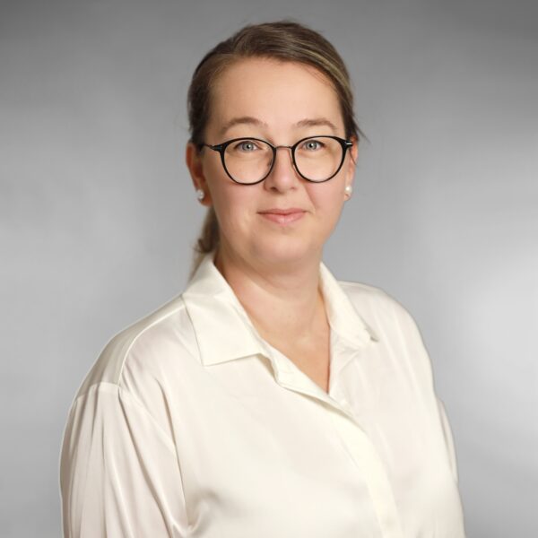 Dr. med. Eva Baltes_Fachärztin für Innere Medizin und Kardiologie_Cardiologicum Herzklinik Ulm