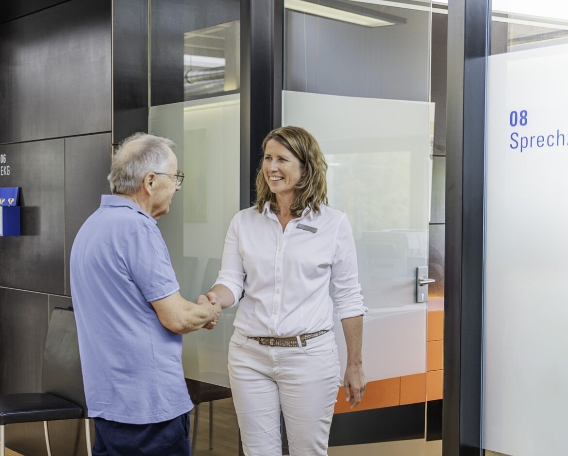 Empfang_Frau Dr. Hoffmeister und Patient